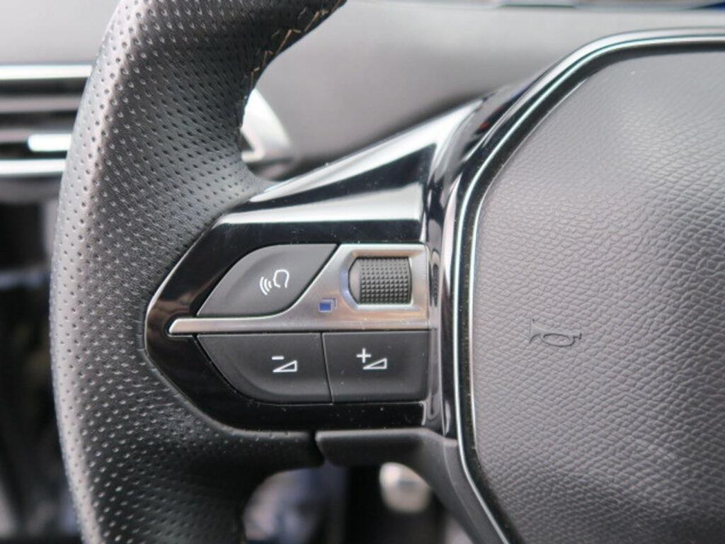 Peugeot 3008 GT 1.2 PURETECH 130 MT6 5P 9