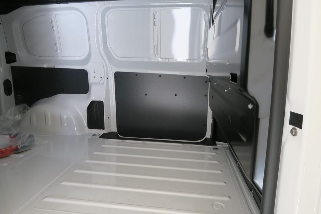 Peugeot Expert e-Expert Furgón Eléctrico 100Kw Batería 50Kwh Stan 16