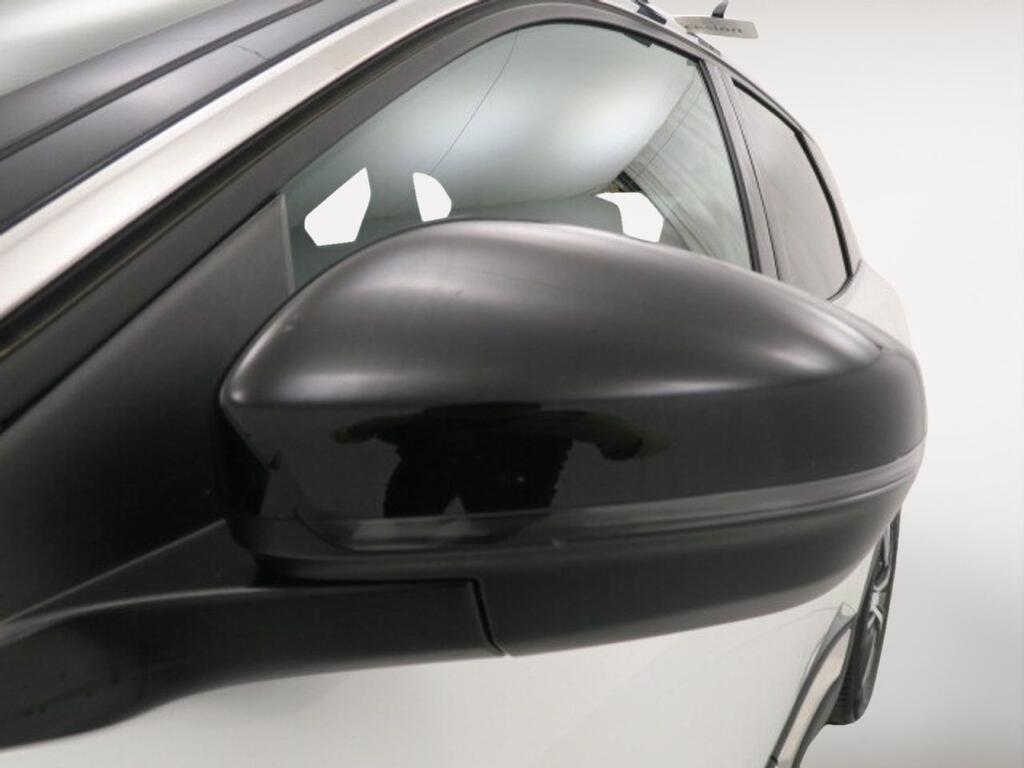 Peugeot 3008 GT LINE 1.2 PURETECH 130CV S&S AUTO 5P 27