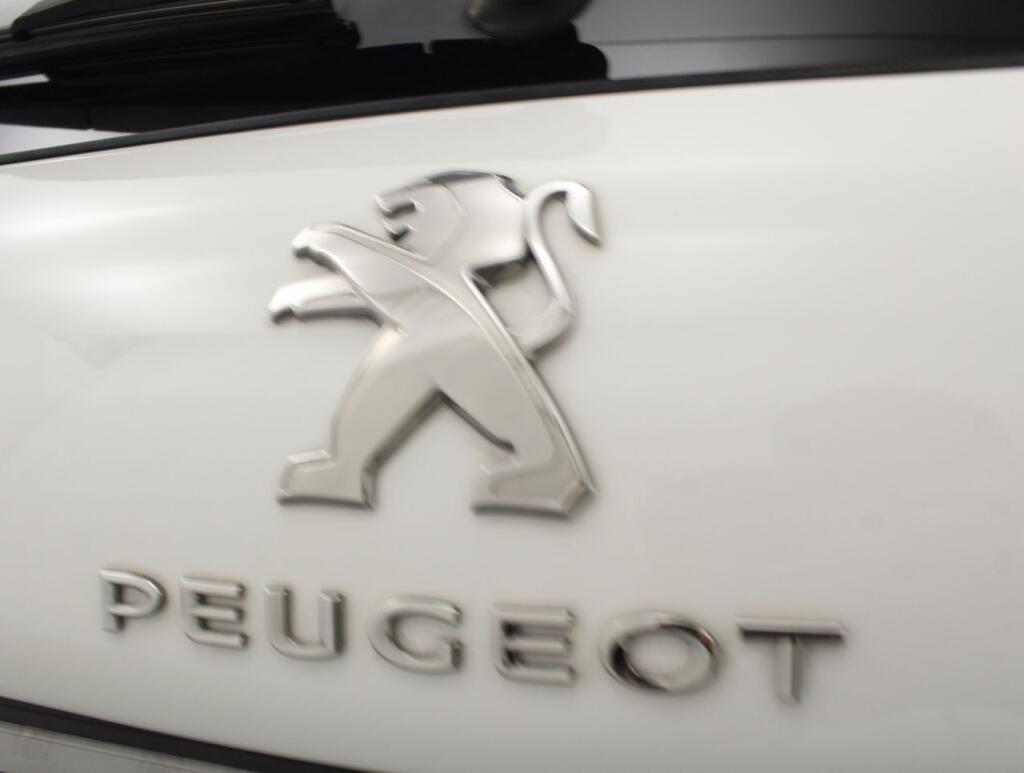 Peugeot 2008 STYLE 1.2 PURETECH 82CV 5P 21