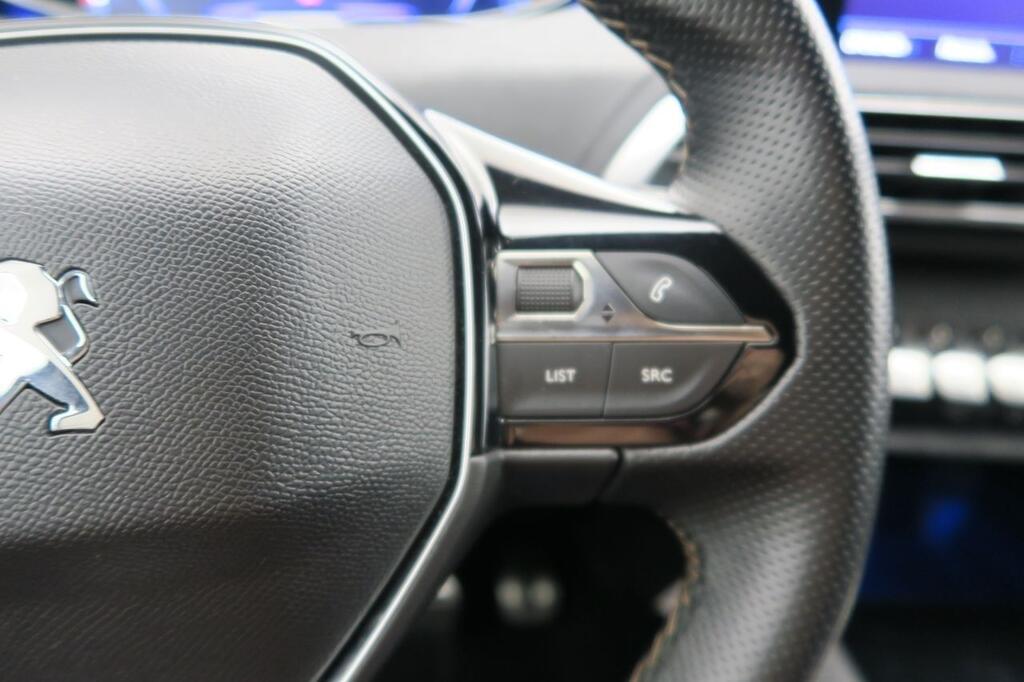 Peugeot 3008 GT LINE 1.2 PURETECH 130CV S&S 6VEL MAN 5P 12