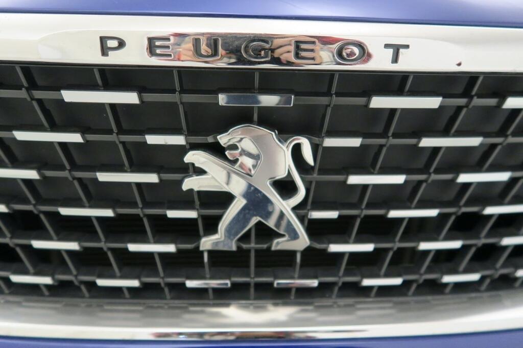 Peugeot 3008 GT LINE 1.2 PURETECH 130CV S&S 6VEL MAN 5P 17