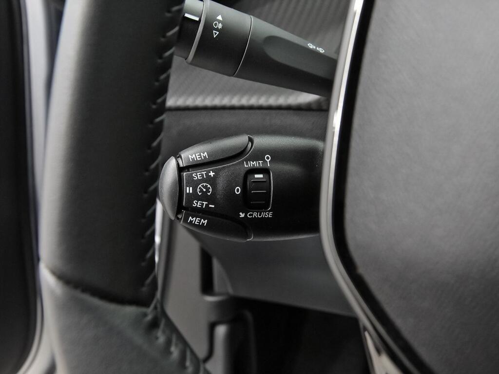 Peugeot 2008 Active Puretech 100 S&S 6 Vel. MAN 17
