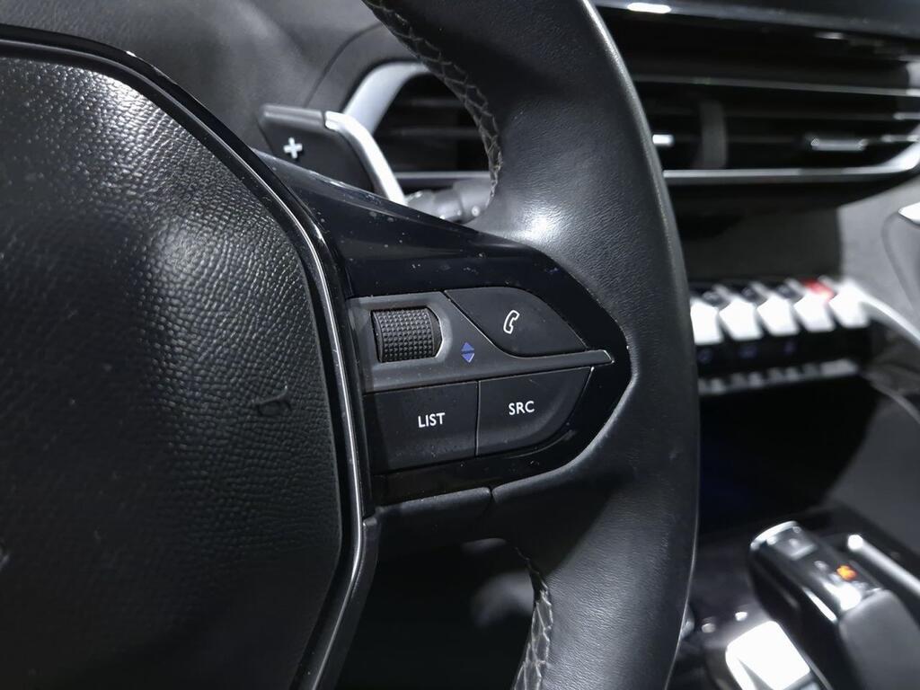 Peugeot 3008 ALLURE PACK 1.6 HYBRID 225 E-EAT8 10