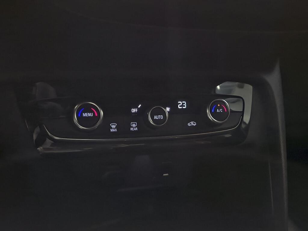 Opel Corsa GS 1.2T XHL MT6 S/S 100 CV (74kW) 23