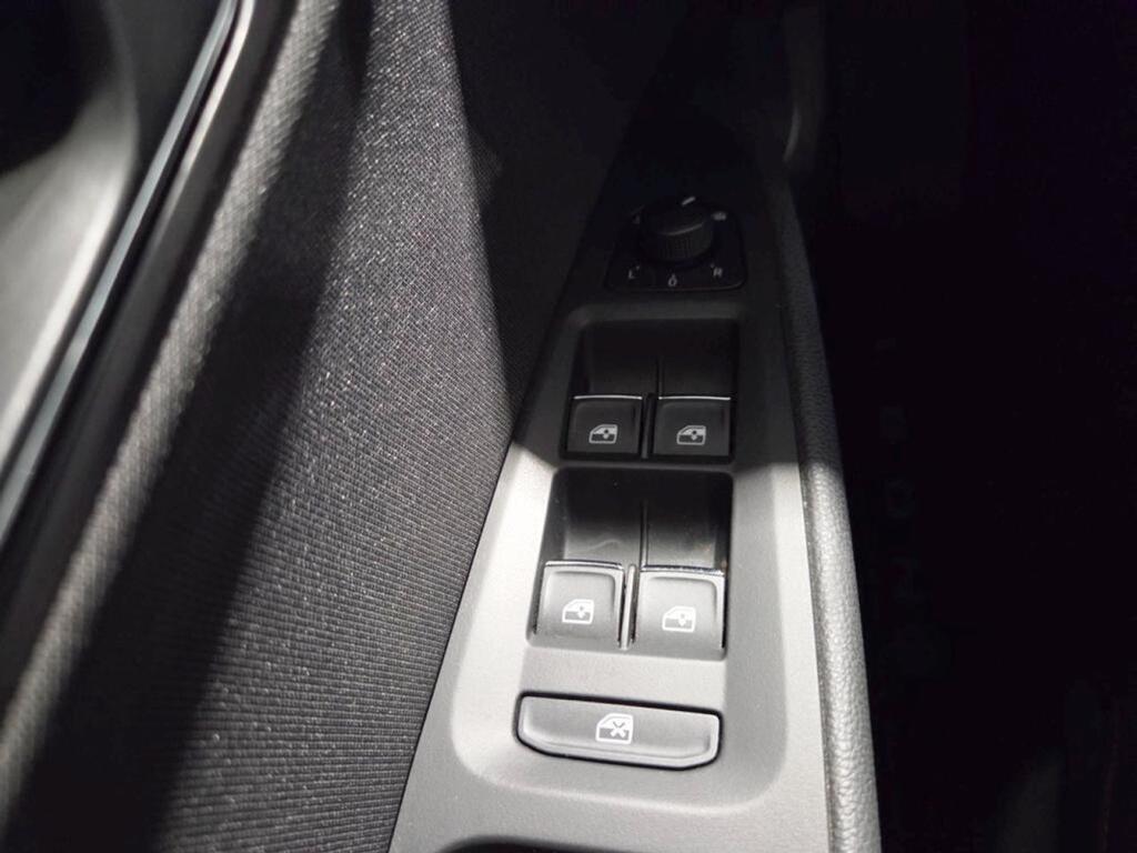 Seat Leon FR 2.0 TDI 150CV S/S DCT 5P 9