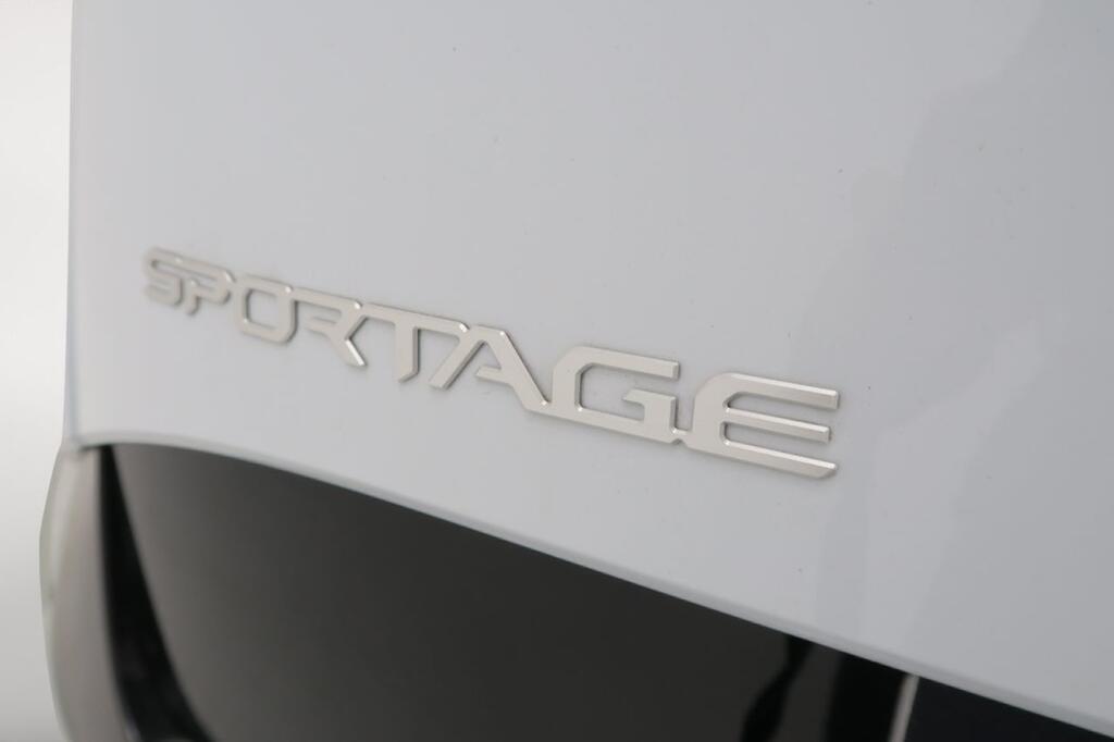 Kia Sportage SUV 1.6 T-GDI HEV TECH AUTO 239 5P 21