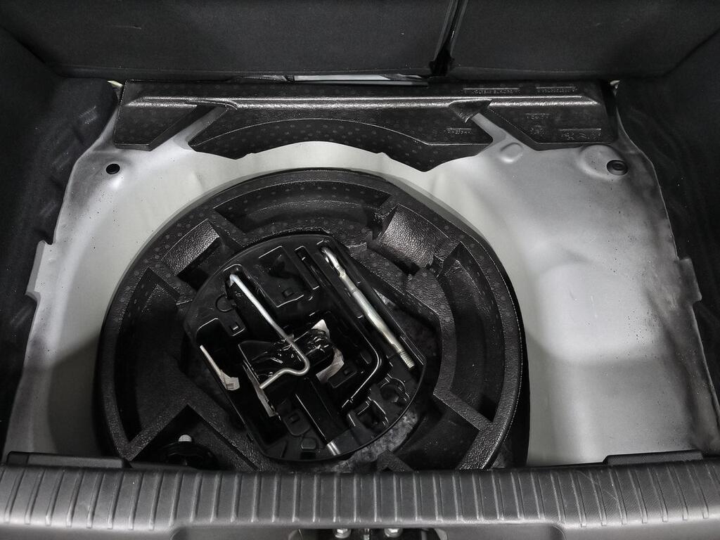 DS DS 3 PureTech 74kW (100CV) Bastille 38