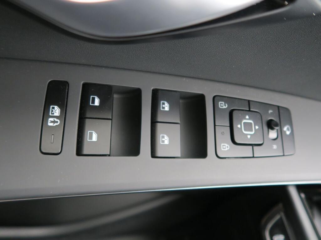 Kia Niro Berlina 1.6 GDI HEV EMOTION 138 5P 12