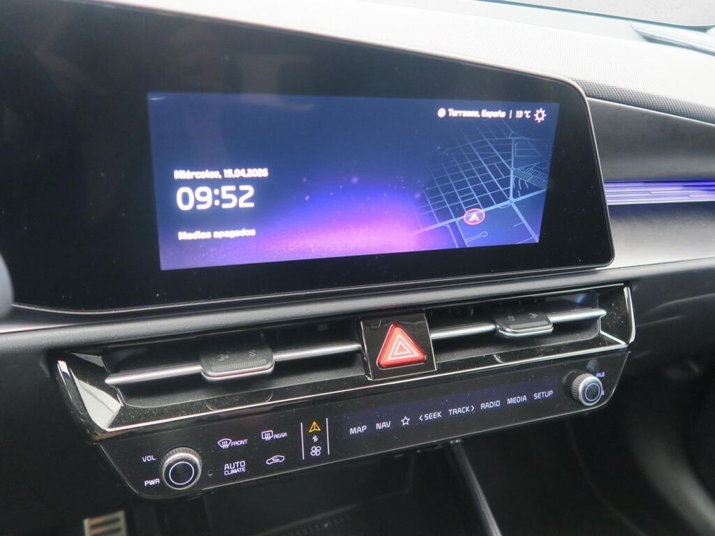 Kia Niro Berlina 1.6 GDI HEV EMOTION 138 5P 14