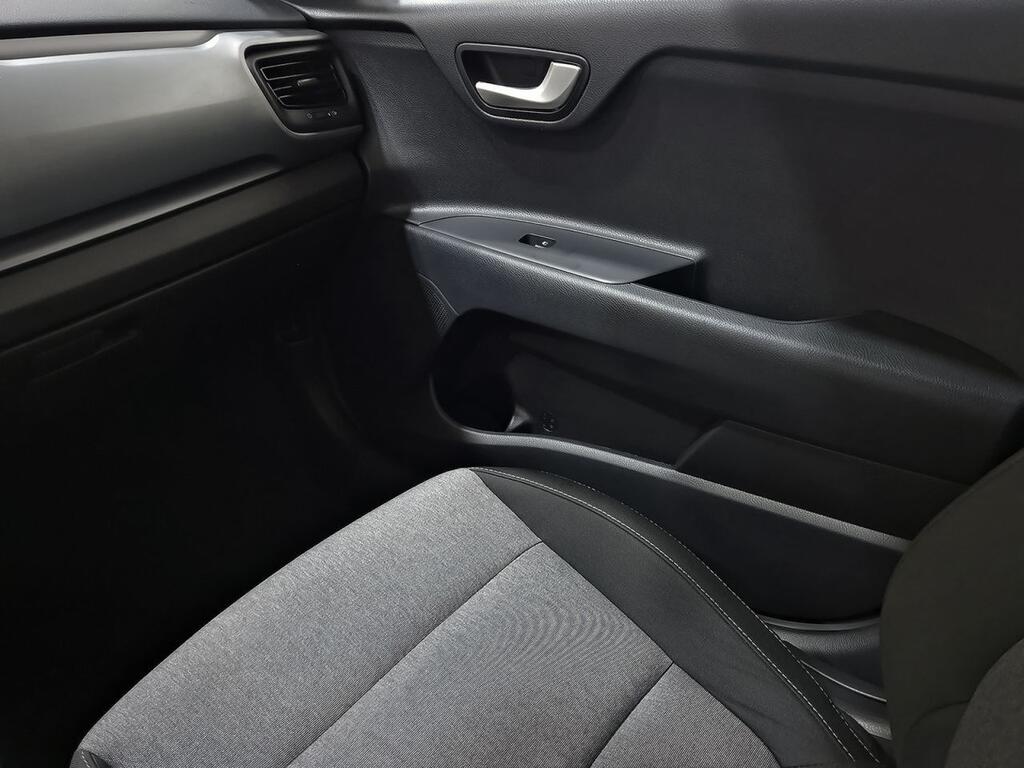 Kia Stonic 1.0 T-GDi 74kW (100CV) MHEV MT Concept 23