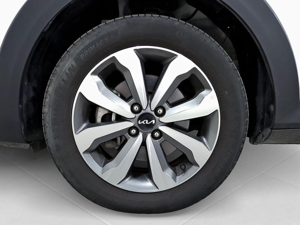 Kia Stonic 1.0 T-GDi 74kW (100CV) MHEV MT Concept 10