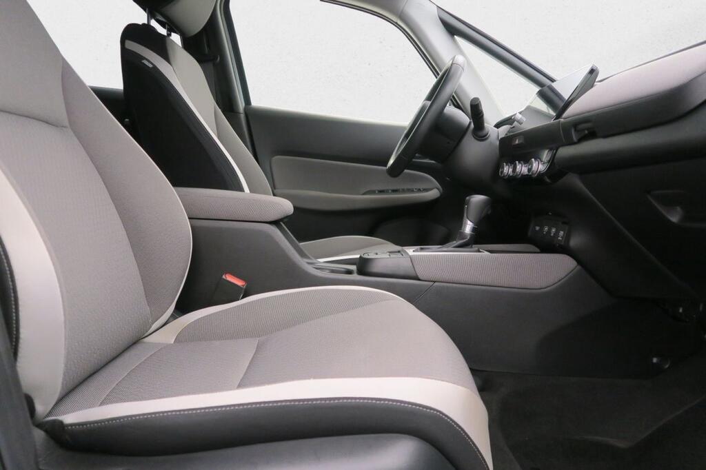 Honda Jazz 1.5 i-MMD CROSSTAR 8