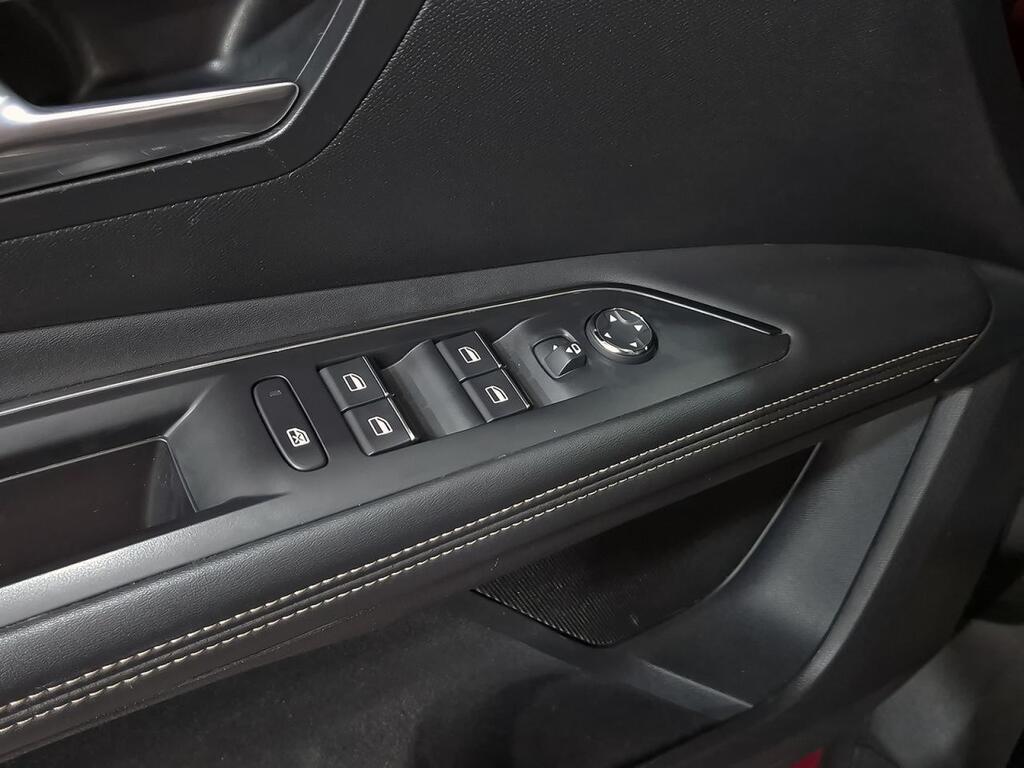 Peugeot 3008 1.2 PureTech 96KW S&S GT EAT8 11