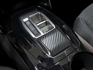 Peugeot 2008 Allure Pack BlueHDI 130 S&S EAT8 27