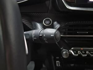 Peugeot 2008 Allure Pack BlueHDI 130 S&S EAT8 16