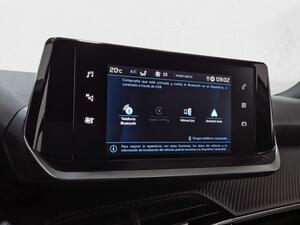 Peugeot 2008 Allure Pack BlueHDI 130 S&S EAT8 23