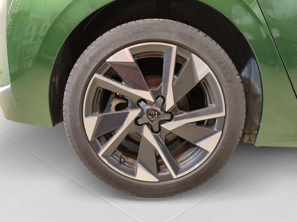 Peugeot 308 5P Allure Pack PureTech 130 S&S EAT8