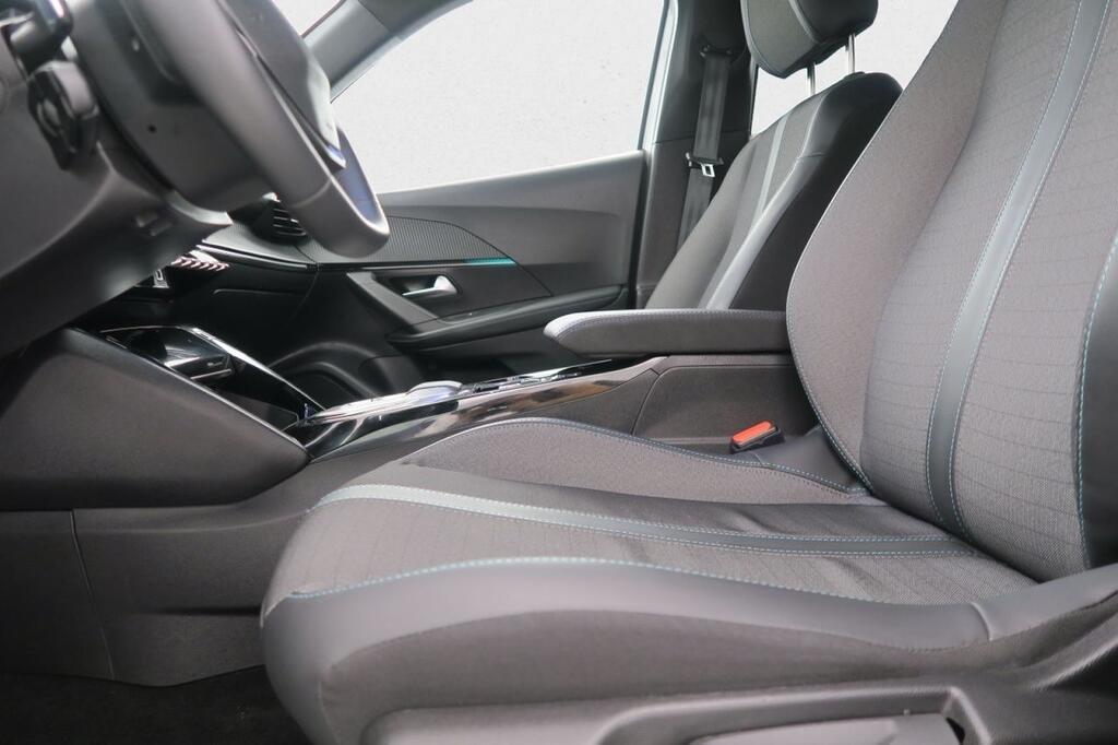 Peugeot 2008 Allure Pack BlueHDI 130 S&S EAT8