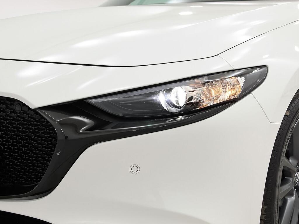 Mazda 3 2.5L E-SKY G MHEV 103kW 6AT Centre-line 37