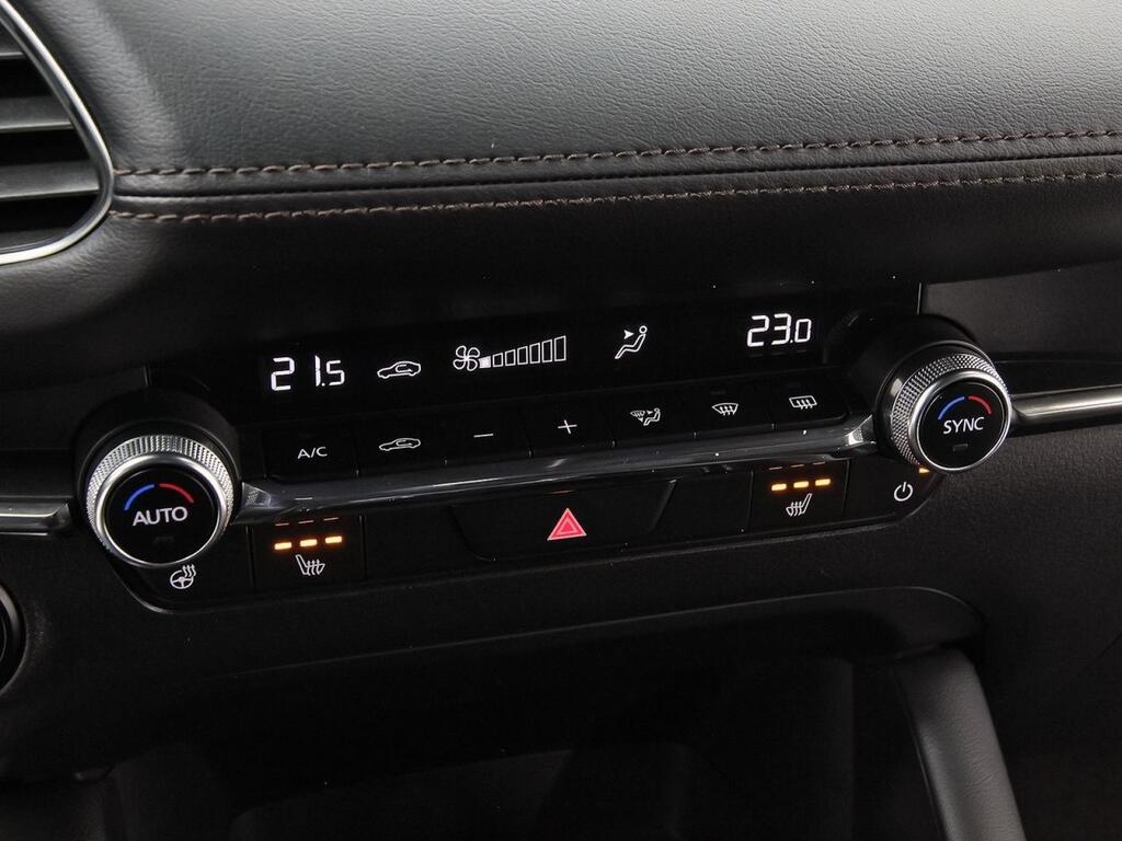 Mazda 3 2.5L E-SKY G MHEV 103kW 6AT Centre-line 34