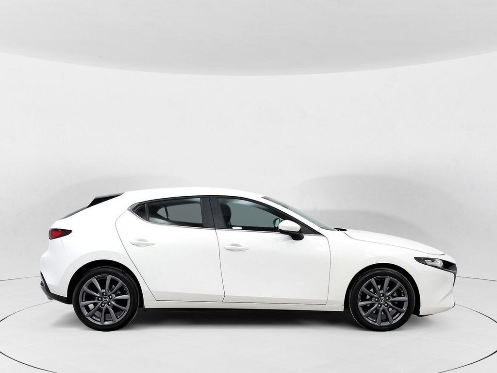 Mazda 3 2.5L E-SKY G MHEV 103kW 6AT Centre-line 3