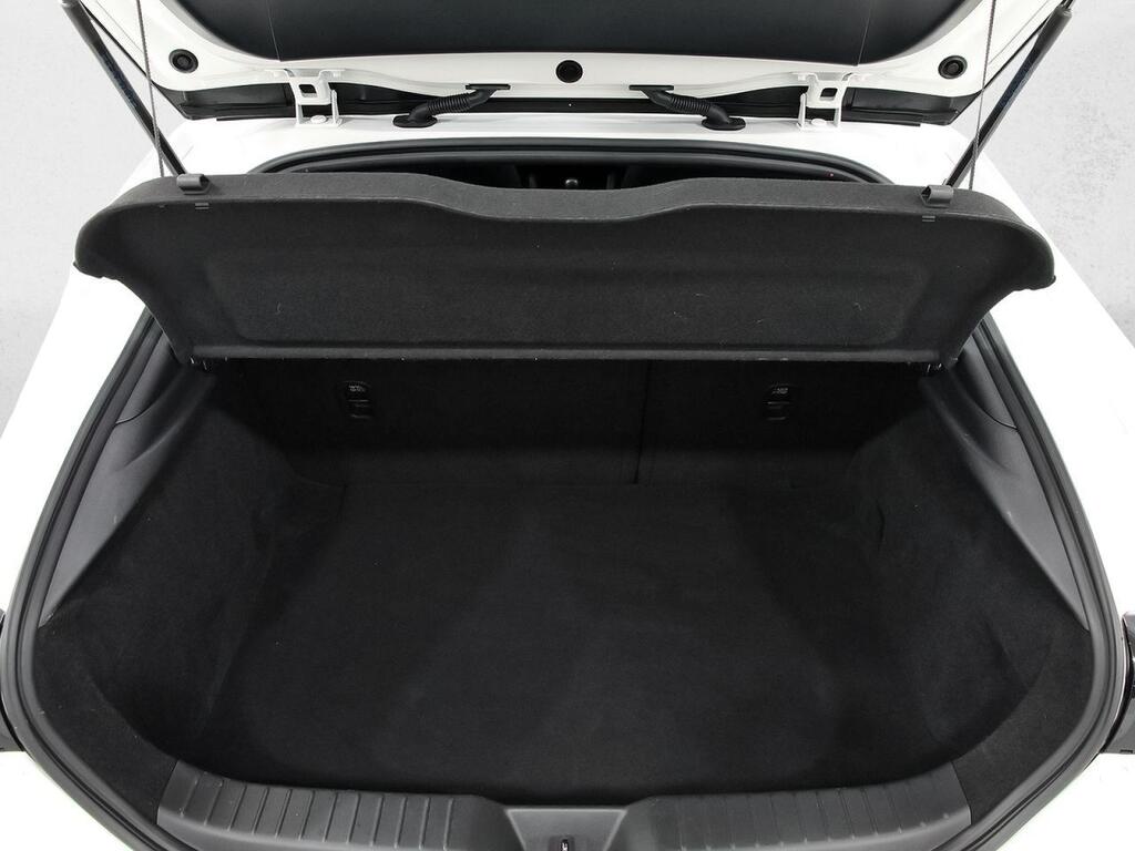Mazda 3 2.5L E-SKY G MHEV 103kW 6AT Centre-line 10