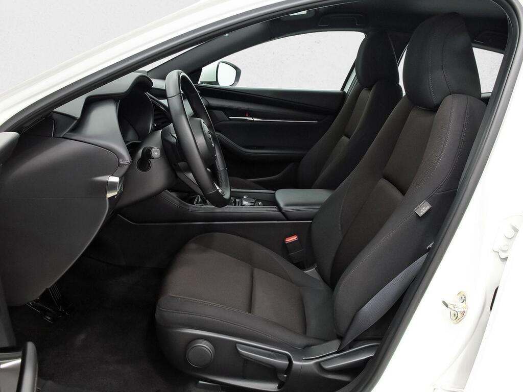 Mazda 3 2.5L E-SKY G MHEV 103kW 6AT Centre-line 8