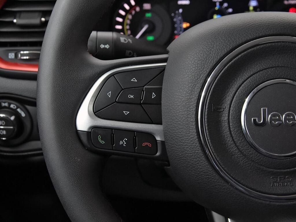 Jeep Renegade 4xe Trailhawk 1.3 PHEV 240hp AT EAWD 18
