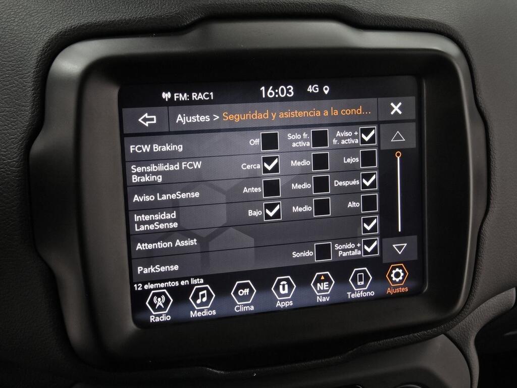 Jeep Renegade 4xe Trailhawk 1.3 PHEV 240hp AT EAWD 29
