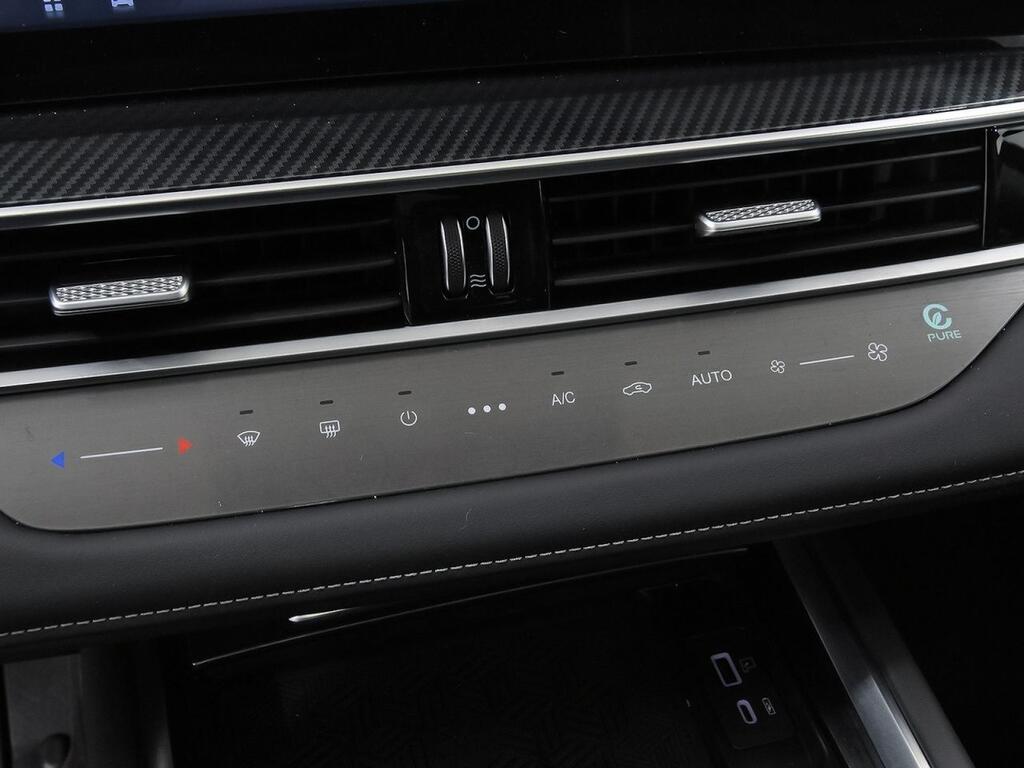 Ebro S700 1.6 TGDI Luxury 7 DCT 35