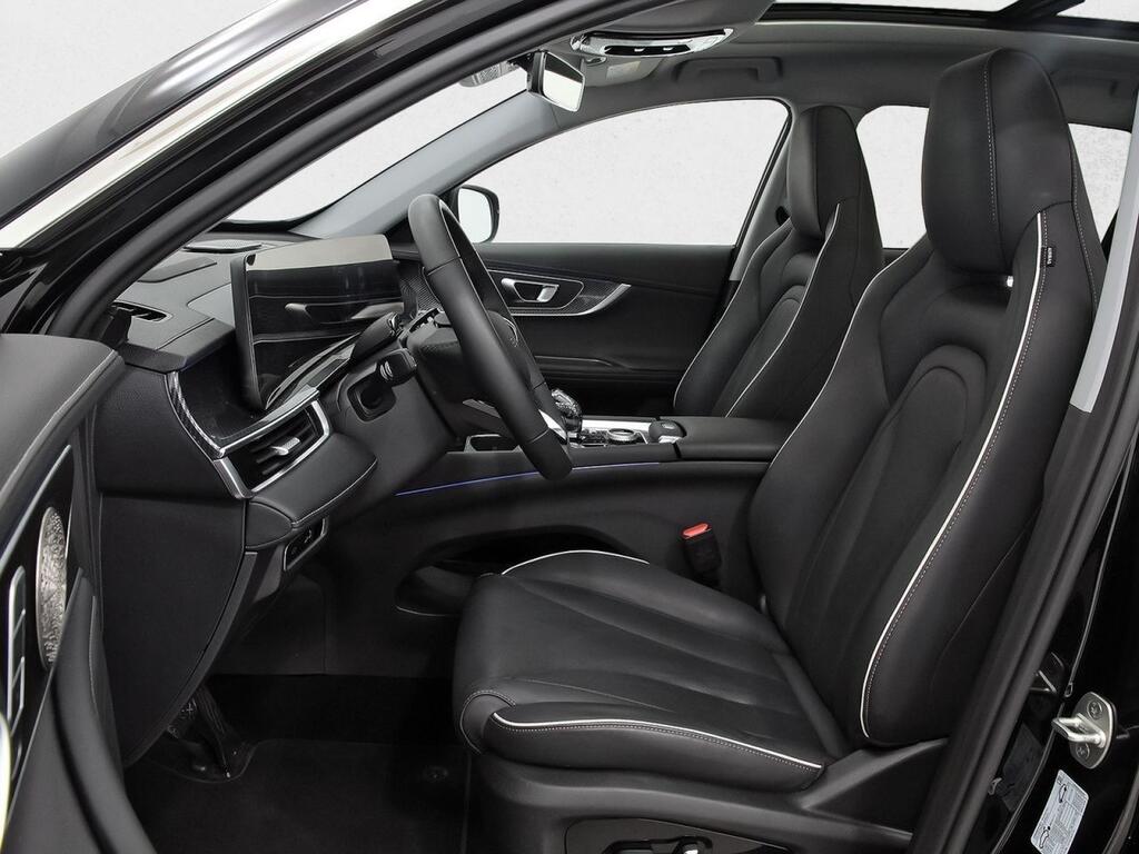 Ebro S700 1.6 TGDI Luxury 7 DCT 8