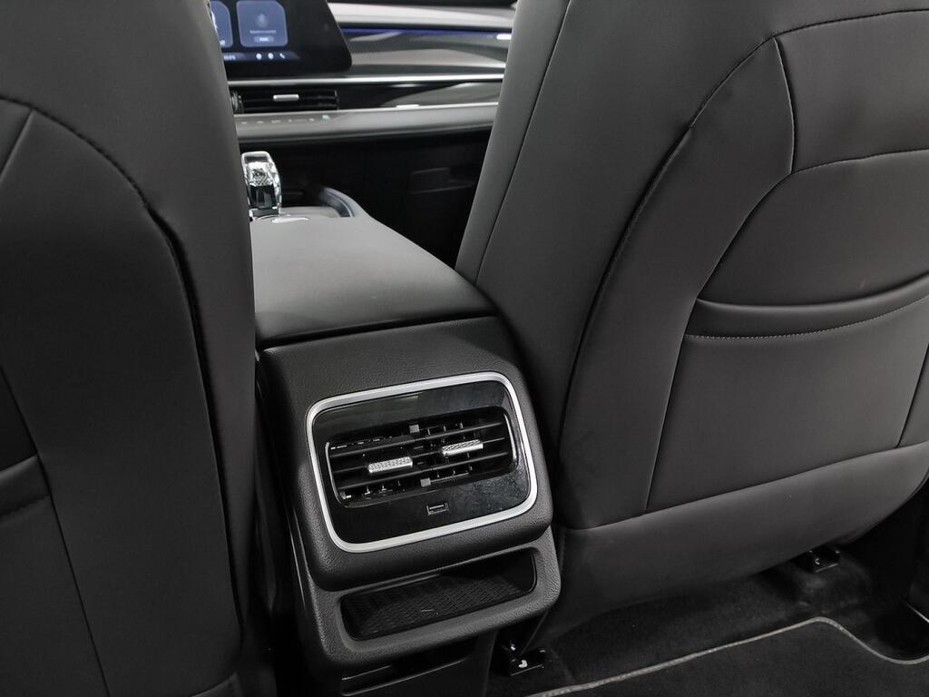 Ebro S700 1.6 TGDI Luxury 7 DCT 38