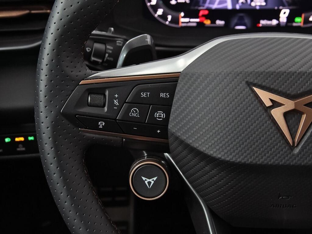 Cupra Terramar 1.5 TSI e-Hybrid 150kW (204 CV) DSG 16
