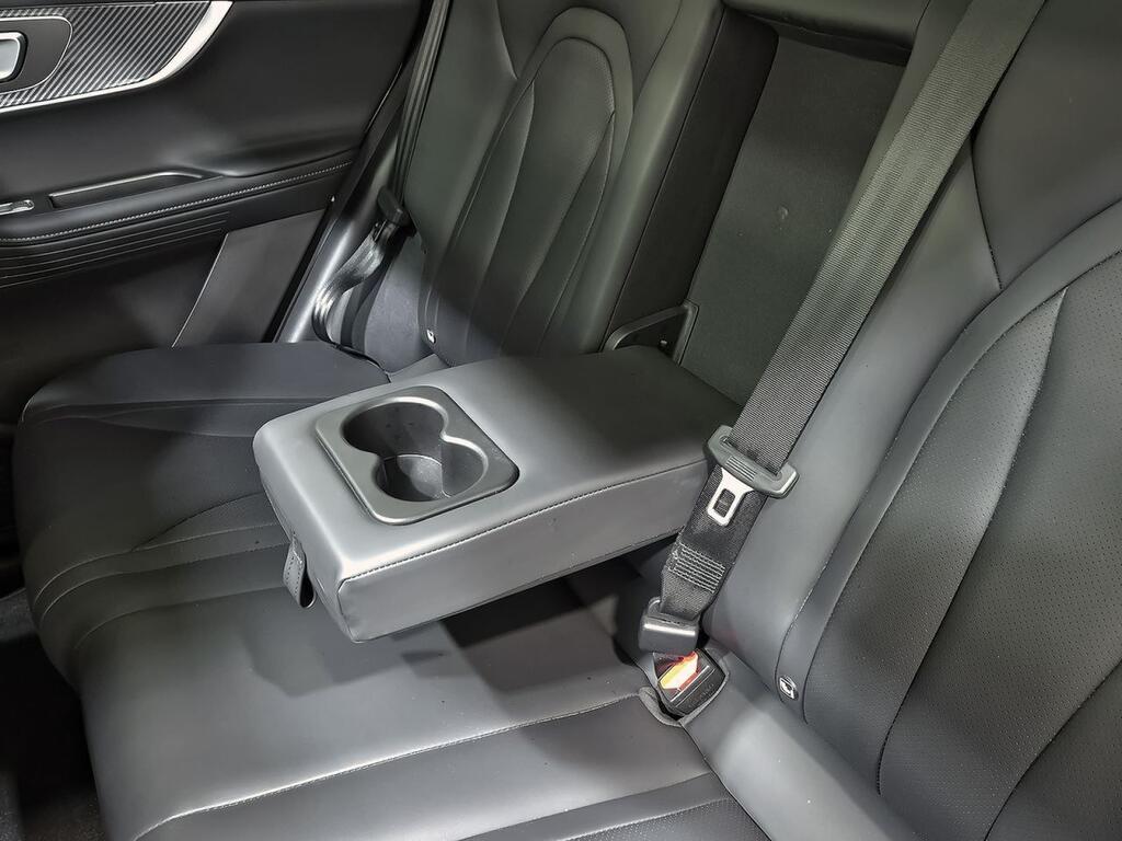 Ebro S700 1.6 TGDI Luxury 7 DCT