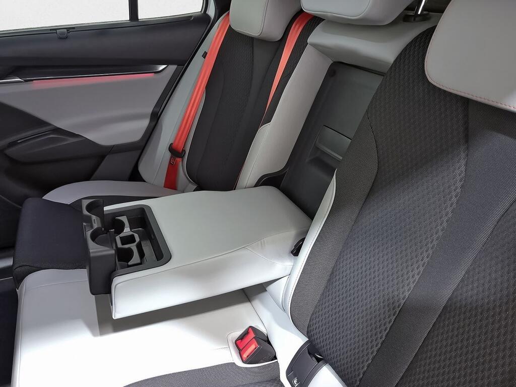 Skoda Elroq 210 kW (CV) 82 kWh (77 kwh neta) 34