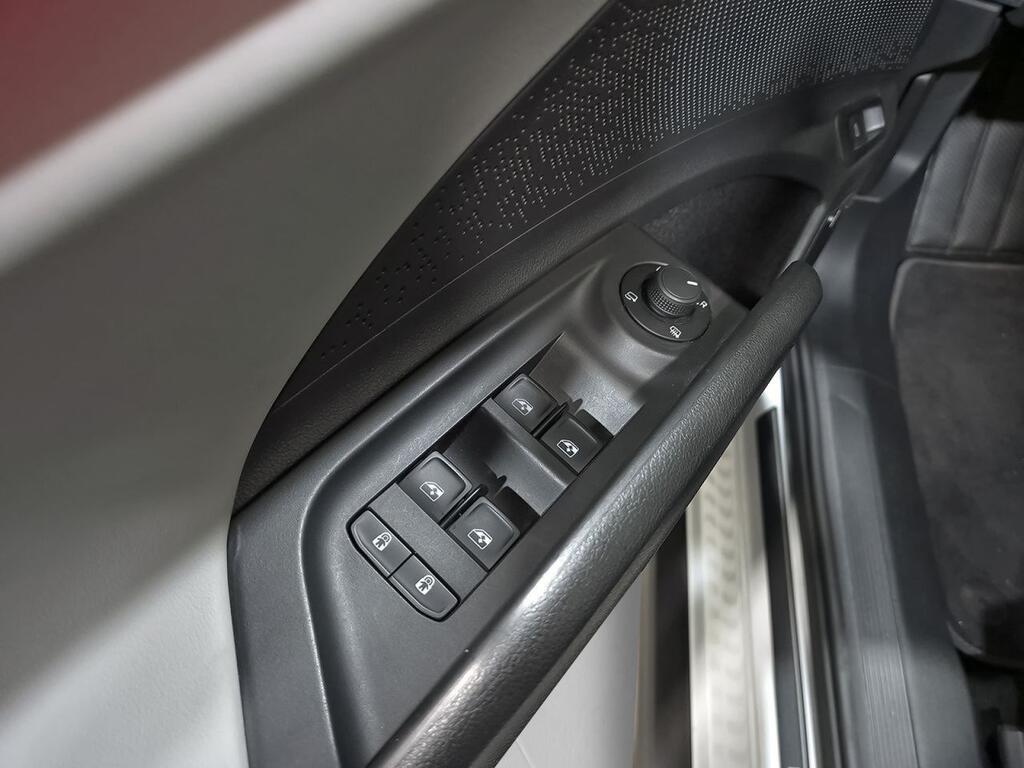 Skoda Elroq 210 kW (CV) 82 kWh (77 kwh neta) 9