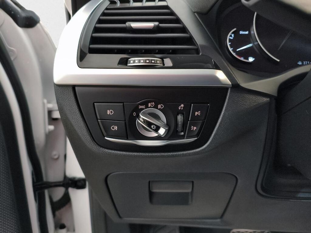 BMW X3 xDrive20d 12