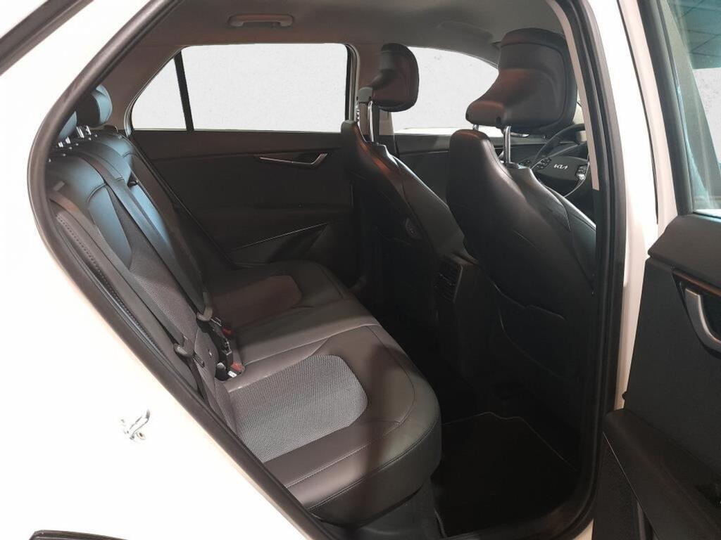 Kia Niro 1.6 GDi HEV 95kW (129CV) Drive