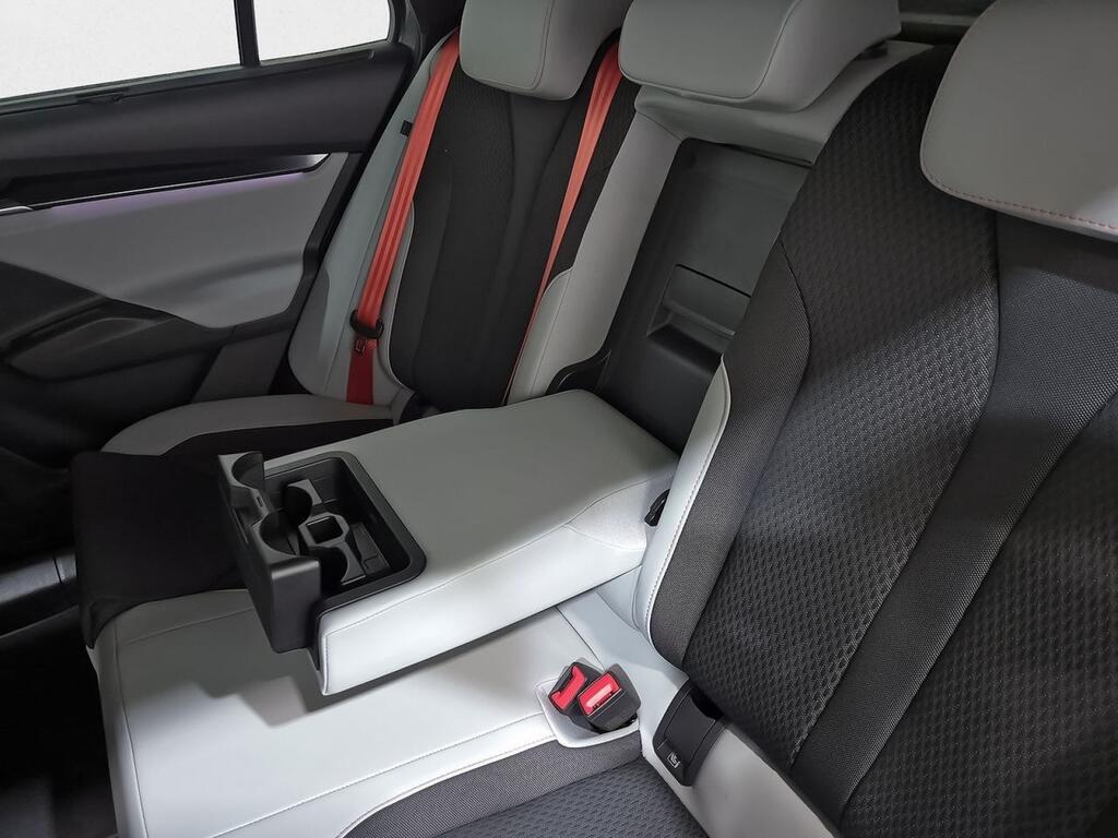 Skoda Elroq 210 kW (CV) 82 kWh (77 kwh neta)