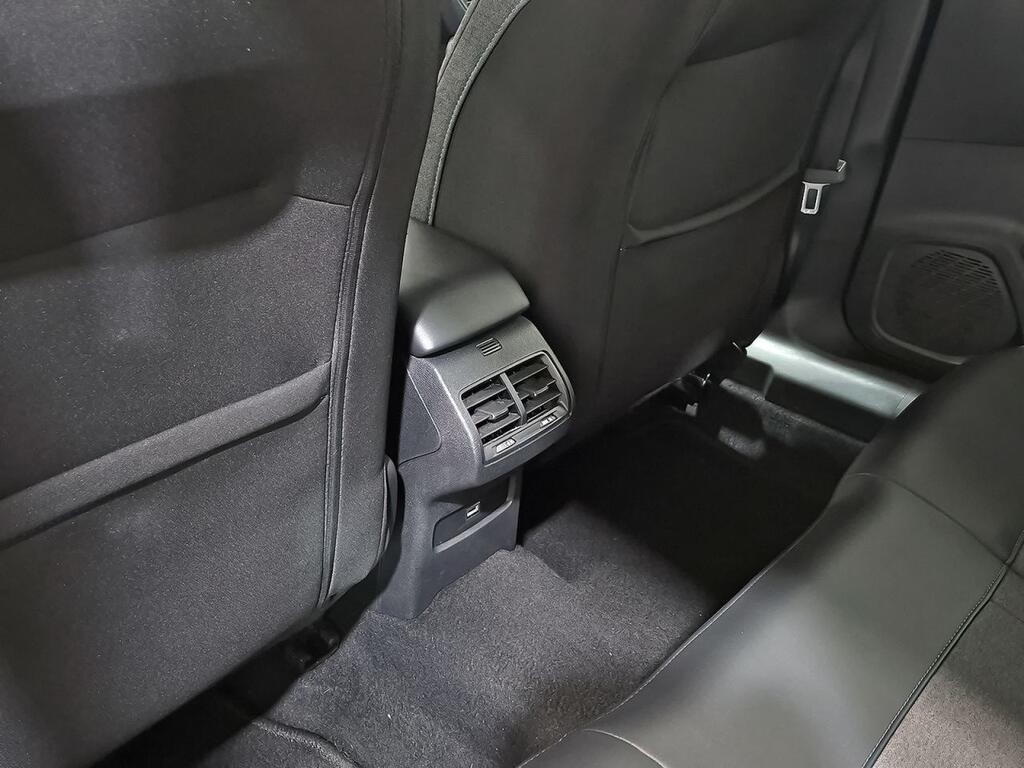 Citroën C4 PureTech 130 S&S EAT8 Feel Pack 32