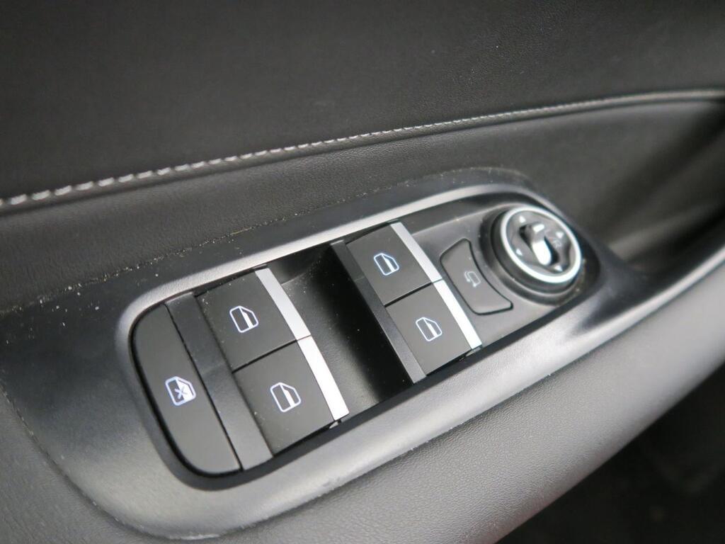 Ebro S400 1.5 DHE HEV Premium CVT