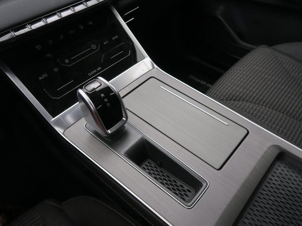 Ebro S400 1.5 DHE HEV Premium CVT