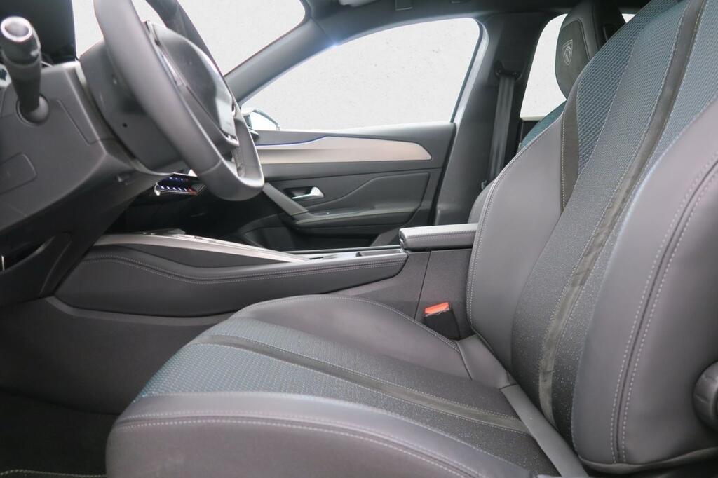 Peugeot 308 5P First Edition Eléctrico 115kW (156CV)
