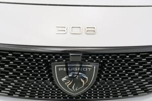 Peugeot 308 5P First Edition Eléctrico 115kW (156CV) 17