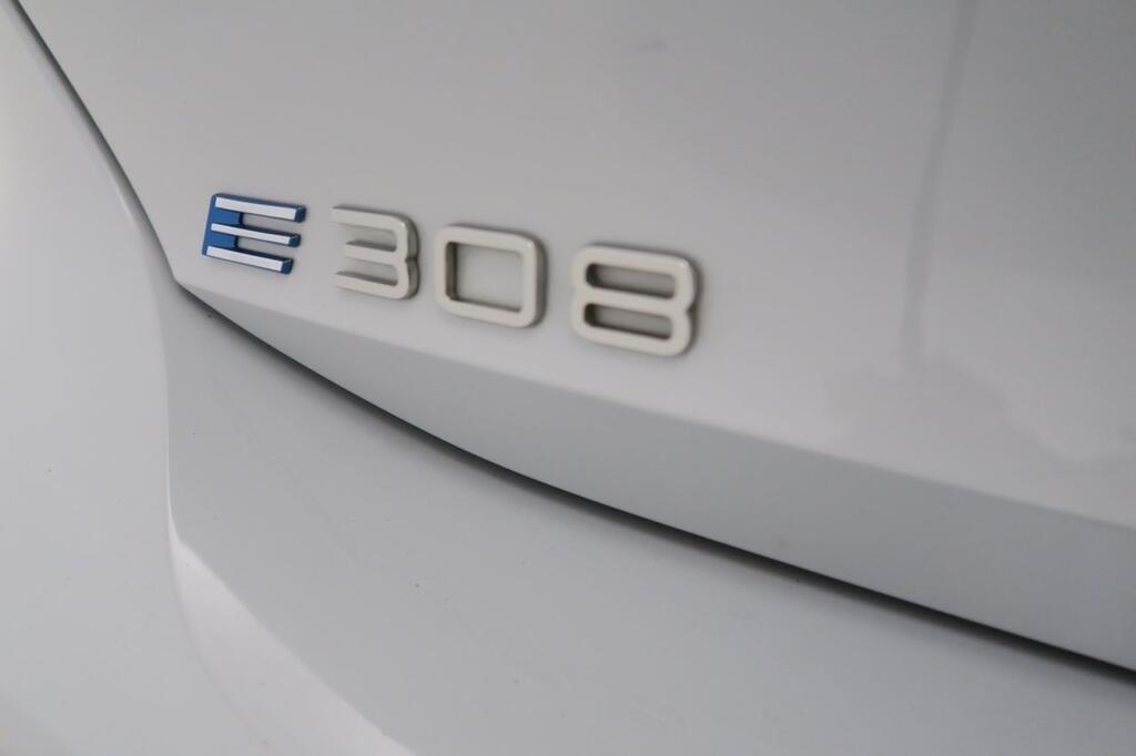 Peugeot 308 5P First Edition Eléctrico 115kW (156CV)
