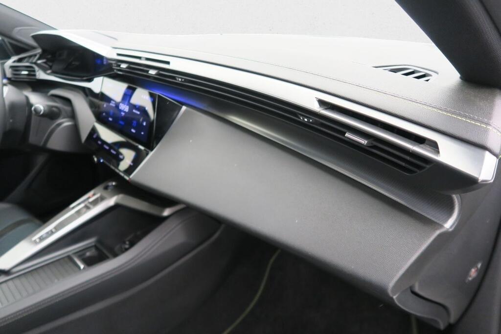 Peugeot 308 5P First Edition Eléctrico 115kW (156CV)