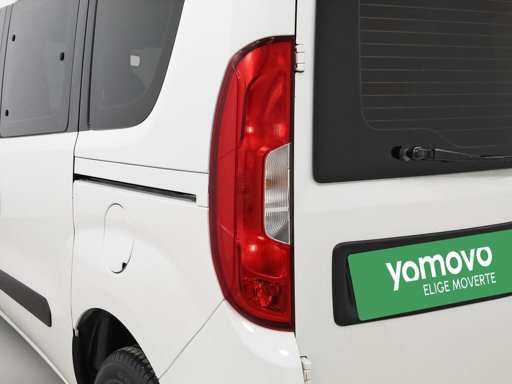 Fiat Doblò 1.3 MULTIJET 95 SX COMBI N1 5P 28