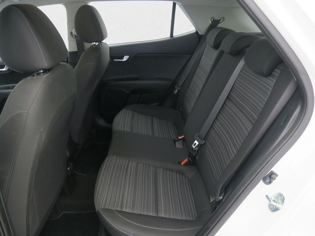 Kia Stonic SUV 1.0 T-GDI MHEV IMT 74KW DRIVE 100 5P 17