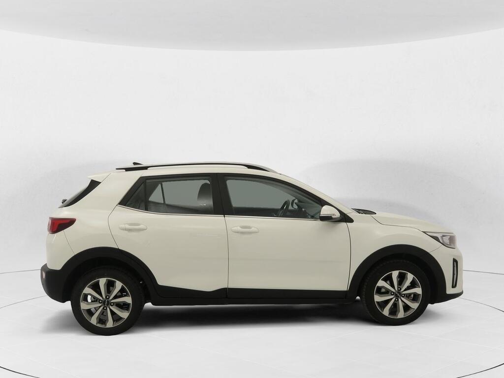 Kia Stonic SUV 1.0 T-GDI MHEV IMT 74KW DRIVE 100 5P 3